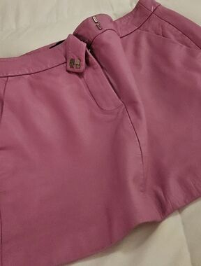 Lamarque mid rise leather  skirt .